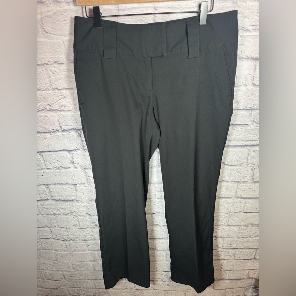 ADIDAS  WOMEN'S size 8 BLACK‎ GOLF PANTS STRETCH